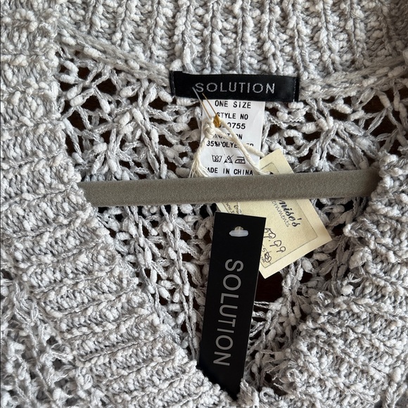 Women's V-Neck Distressed Sweater - Grey/Silver & White - Picture 4 of 4